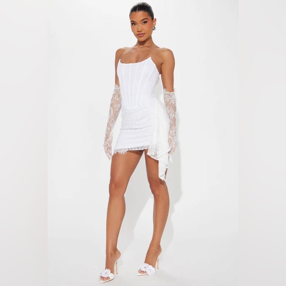 ✨ Fashion Nova “Always Sweet” Corset Mini Dress – White | Size Small ✨ - Picture 2 of 4
